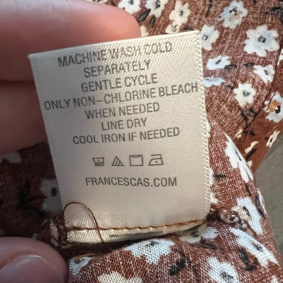 Francesca’s Mallorie Ditsy Floral Smocked Mini Dress Size Medium - Picture 6 of 6